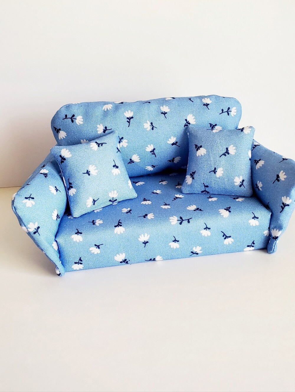 Miniature Dollhouse 1:12 Scale Sofa Blue Ditsy Floral
